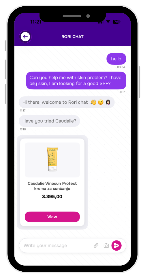 Rori expert chat on phone — customer asks a skincare question and gets a tailored product recommendation